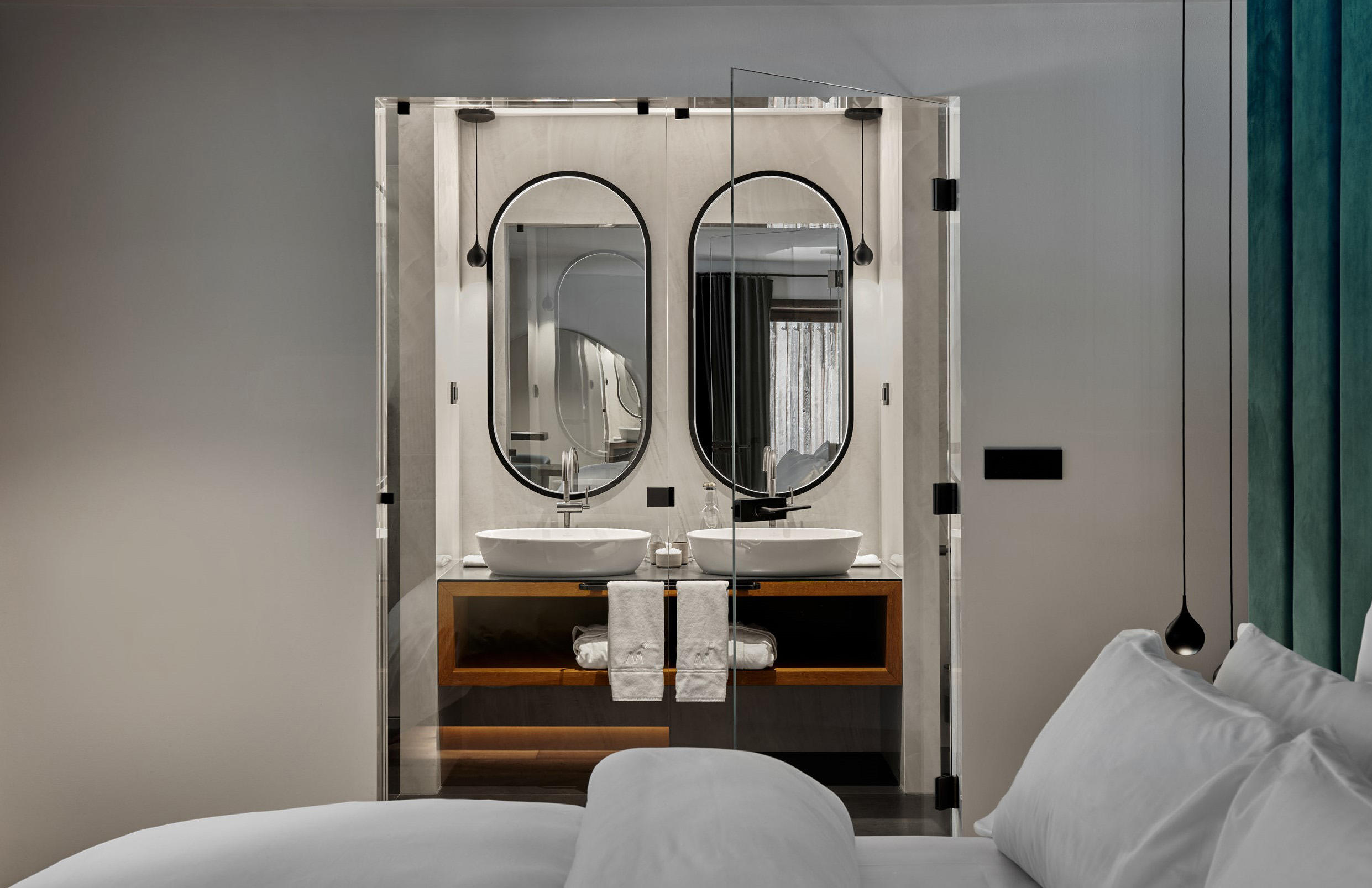 FUTON MIRROR Mirrors from Intra lighting Architonic