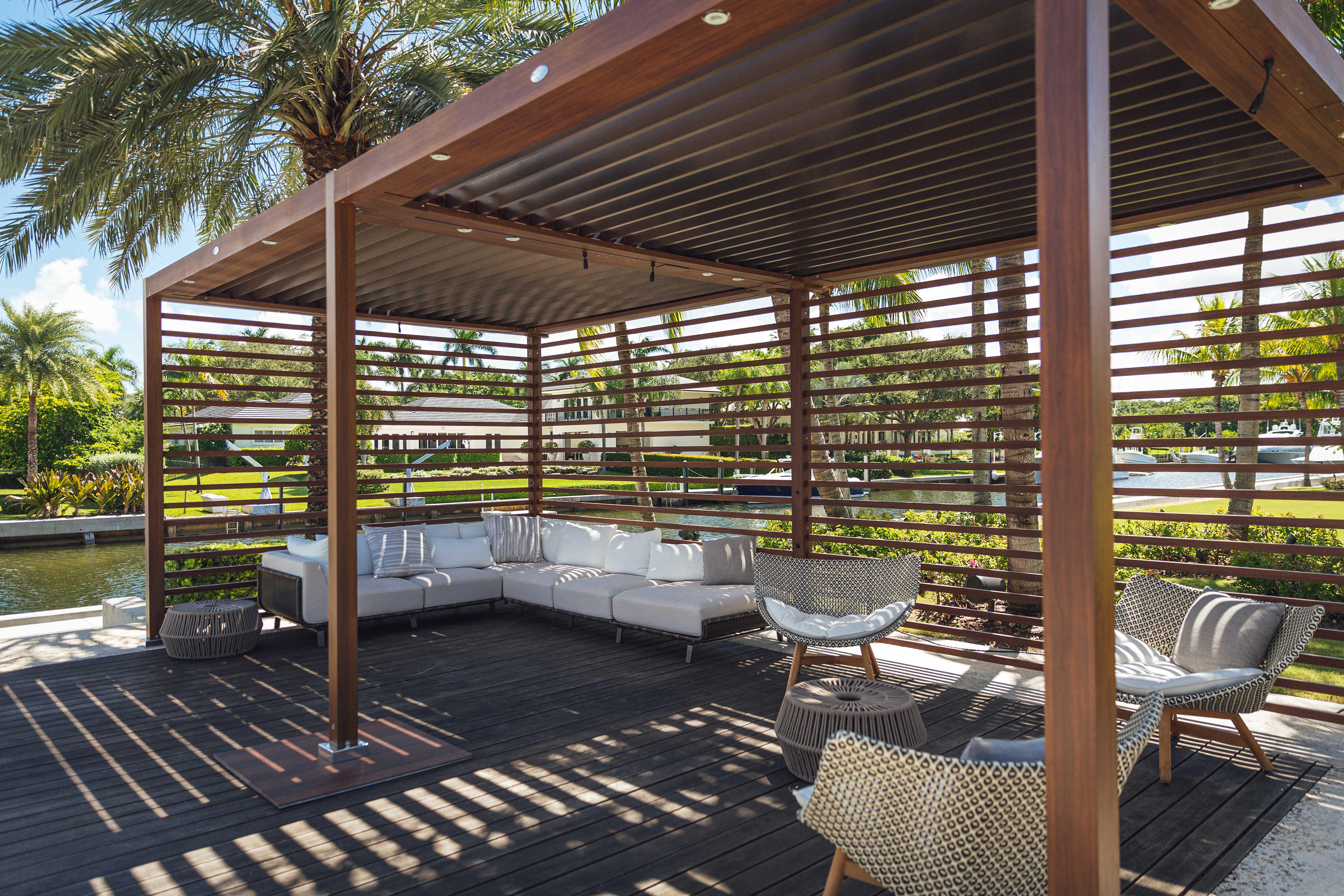 Solanox Cabana - Automated Louvered Roof | Architonic