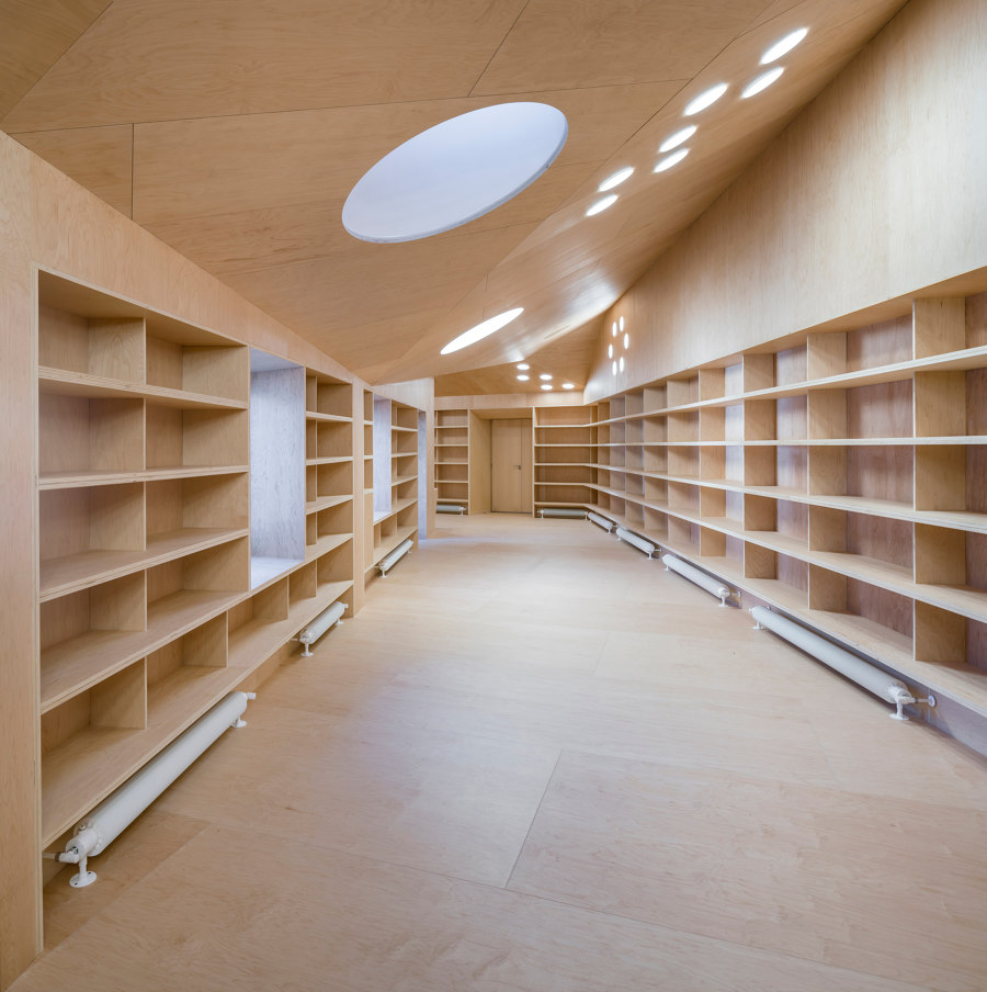 Baiona Public Library de Murado & Elvira Architects | Edificios administrativos