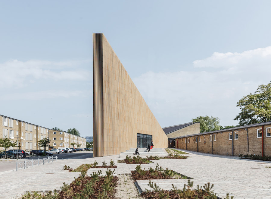 Tingbjerg Library and Culture House de COBE | Édifices sacraux / Centres communautaires