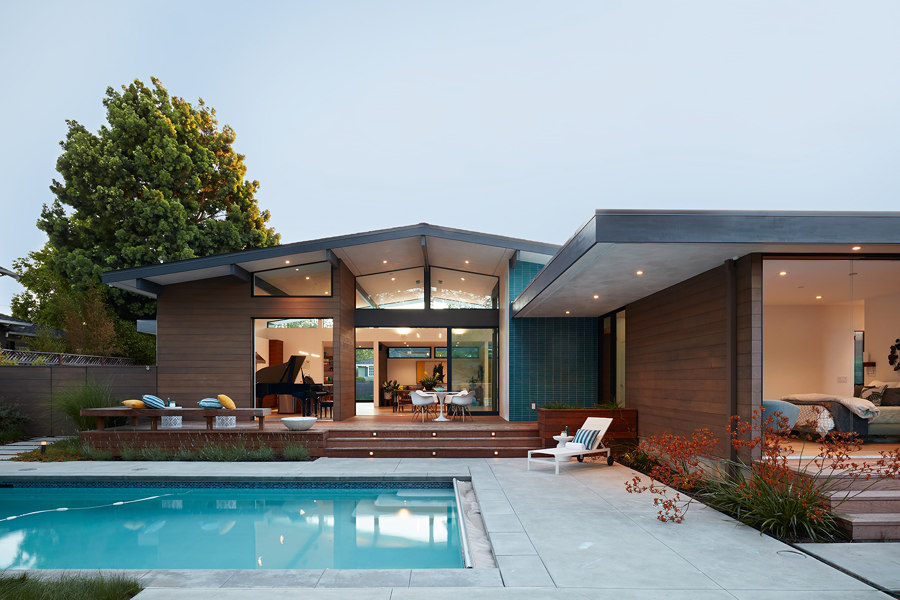 Los Altos New Residence di Klopf Architecture | Case unifamiliari