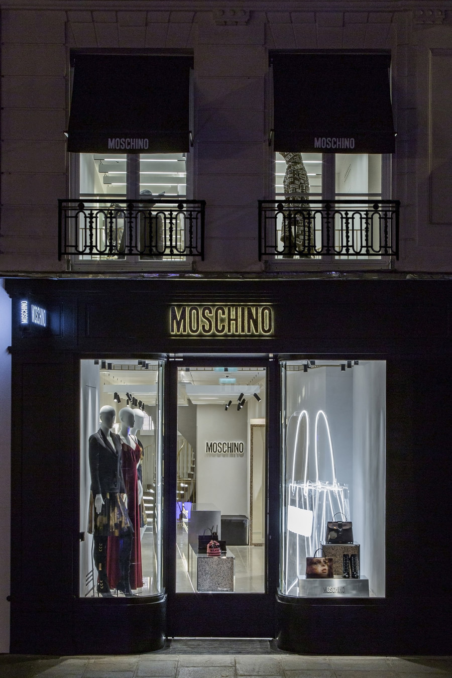 Moschino Showroom by Fabio Ferrillo | Shop interiors