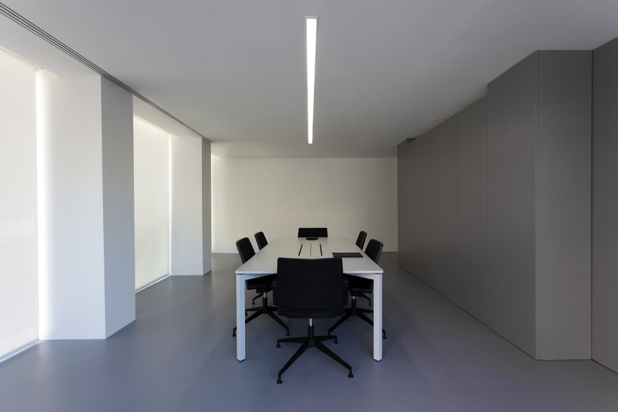 OAV Offices di Fran Silvestre Arquitectos | Spazi ufficio