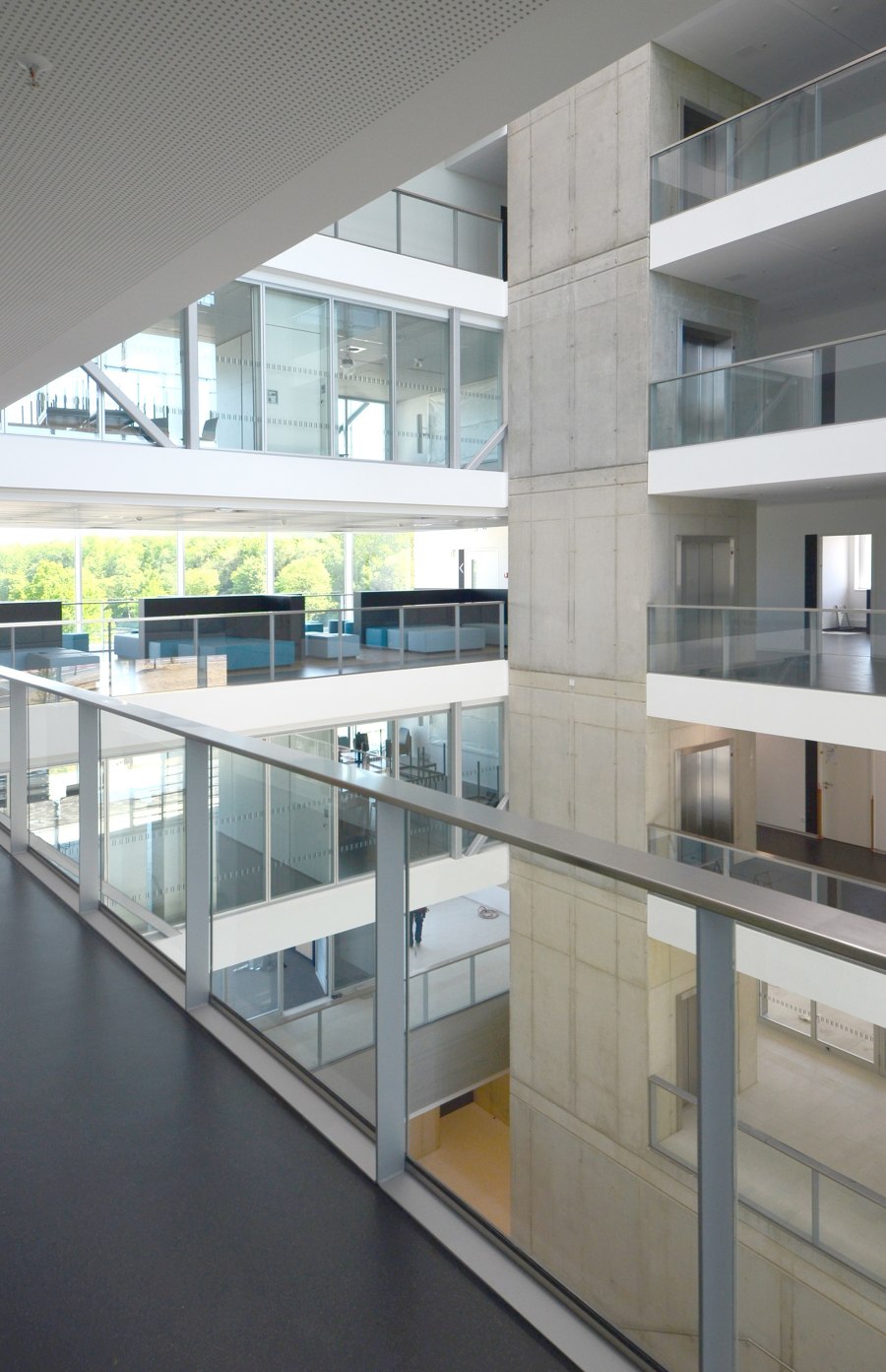 CT² Center for Teaching and Training, RWTH Aachen de slapa oberholz pszczulny | sop architekten | Edificio de Oficinas