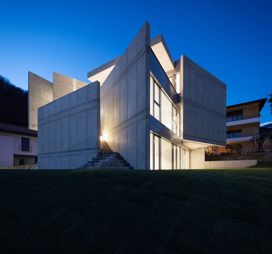 SWISS HOUSE XXXIV von Davide Macullo Architects | Einfamilienhäuser