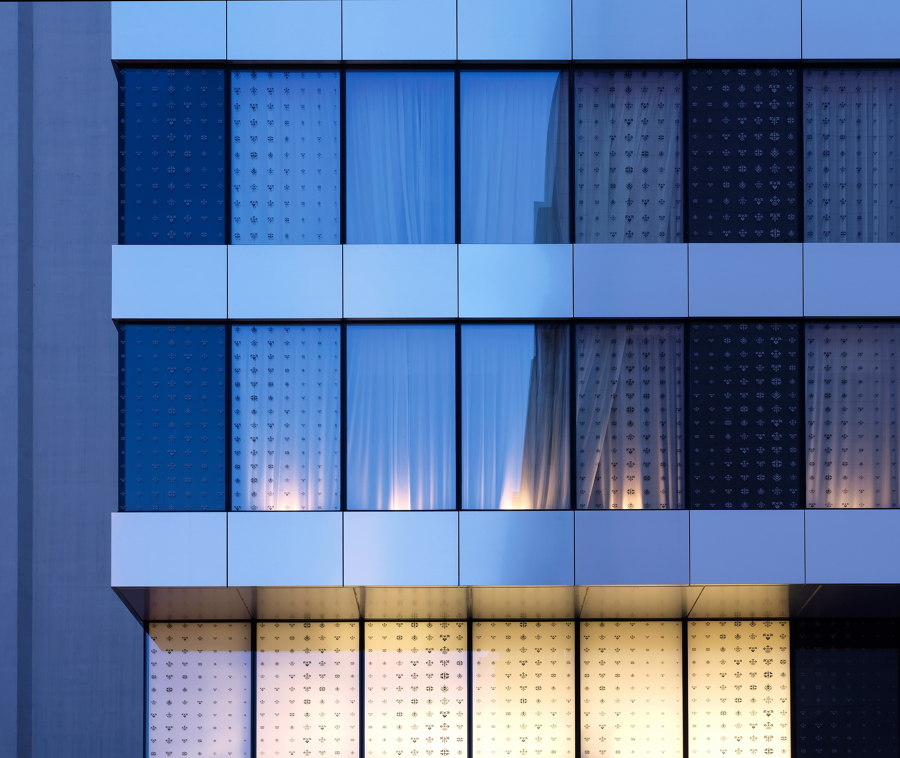 Platform Tower von Ofis Arhitekti | Hotels