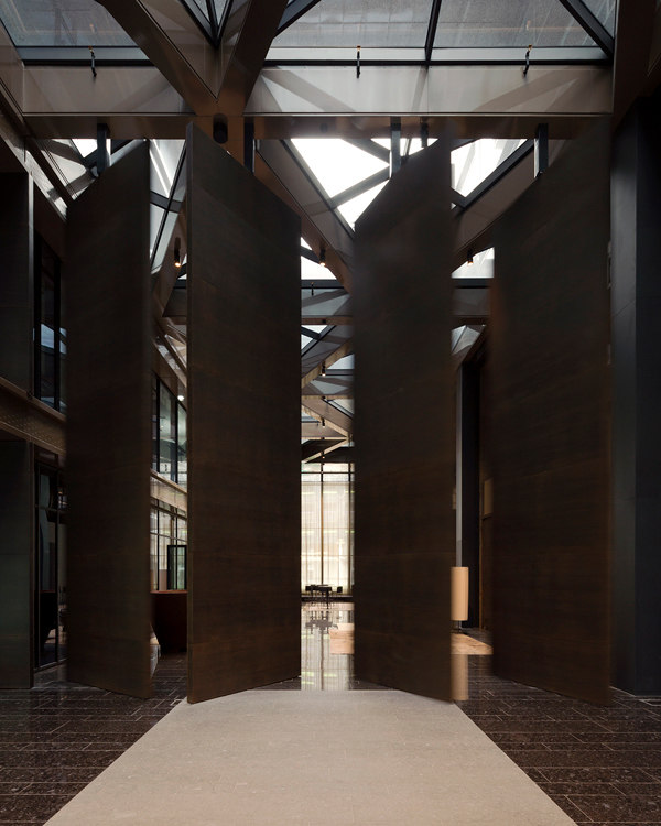 Interior Pivot Doors – The New Atrium |  | FritsJurgens