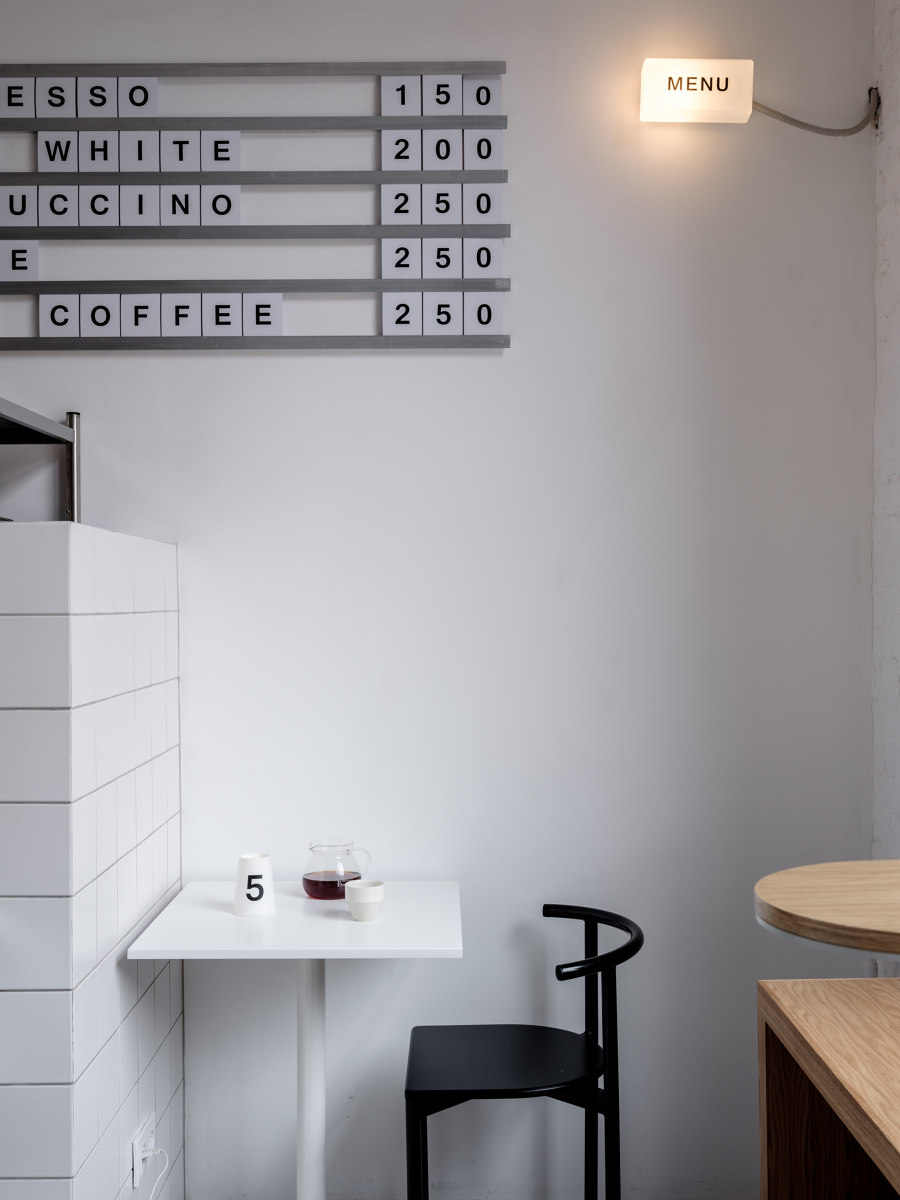Bloom-n-brew by Asketik Studio | Café interiors
