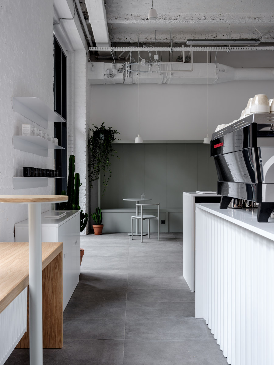 Bloom-n-brew by Asketik Studio | Café interiors
