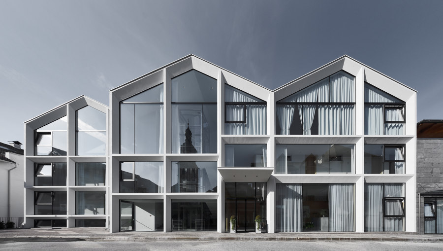 Hotel Schgaguler di Peter Pichler Architecture | Alberghi