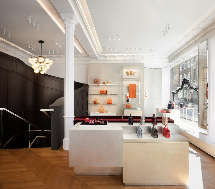Delvaux New Bond Street by Vudafieri-Saverino Partners | Shop interiors