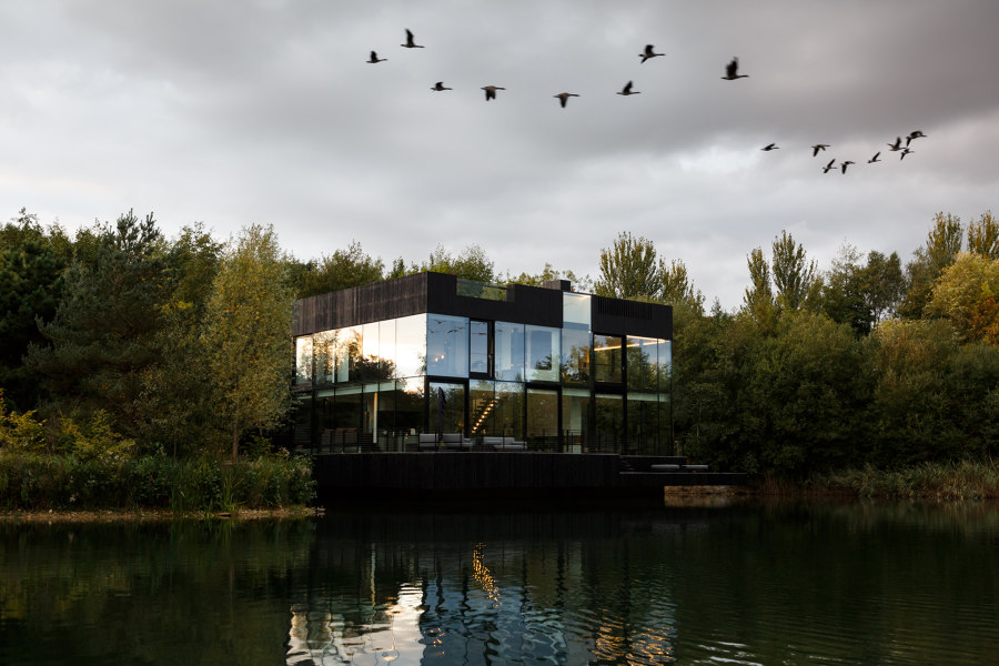Glass Villa on the lake by Mecanoo | Detached houses