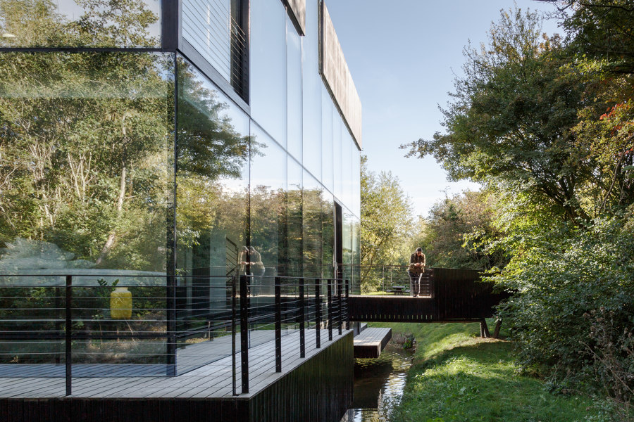 Glass Villa on the lake by Mecanoo | Detached houses