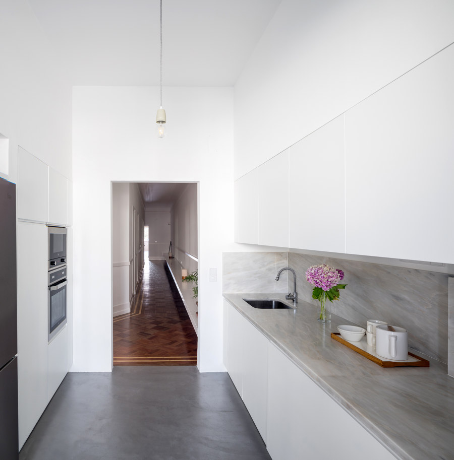 Apartment Refurbishment von Aboim Inglez Arquitectos | Wohnräume