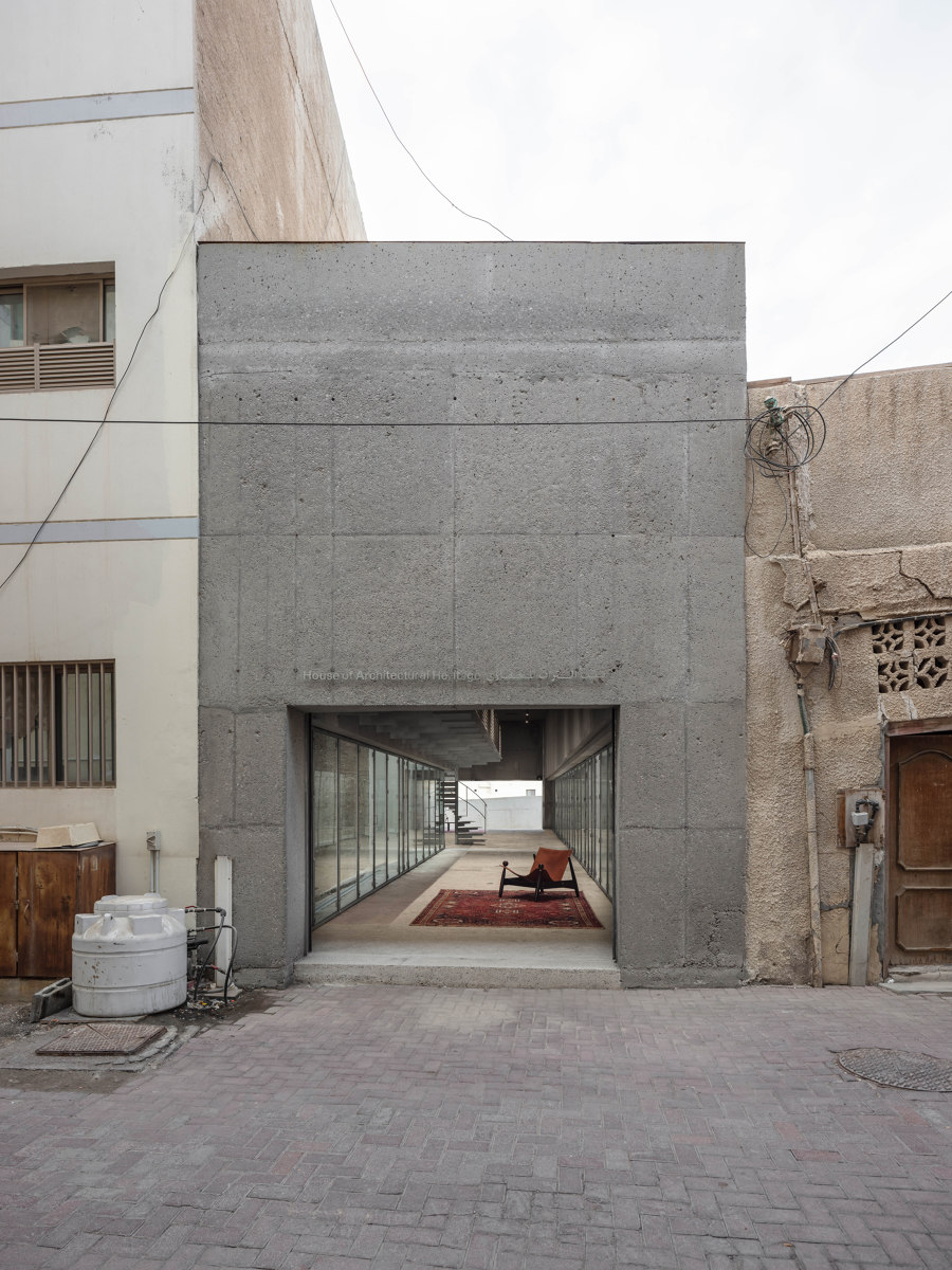 House of Architectural Heritage di Noura Al Sayeh & Leopold Banchini Architects | Costruzioni provvisorie