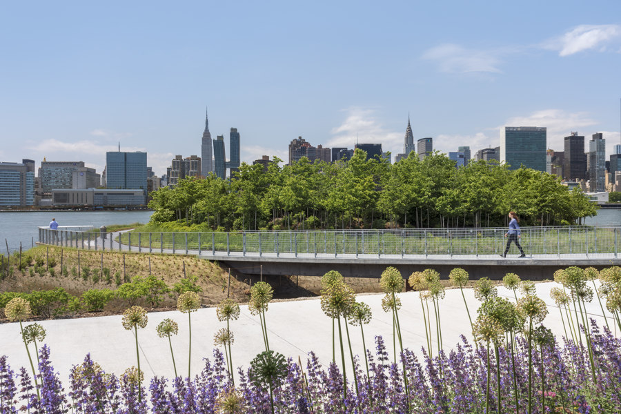 Hunter’s Point South Waterfront Park Phase II by SWA/BALSLEY and WEISS/MANFREDI | Parks