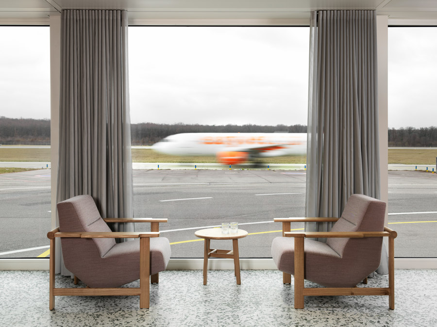 VIP pavilion for Geneva Airport | Club interiors | Frédéric Dedelley