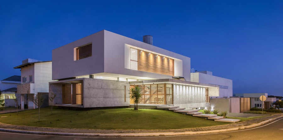 IF House von Martins Lucena Architects | Einfamilienhäuser