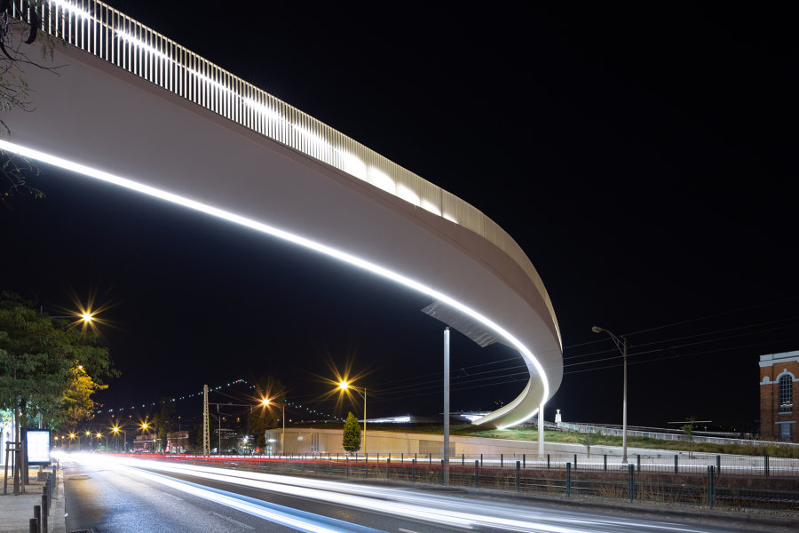 MAAT Footbridge by AL_A | Bridges
