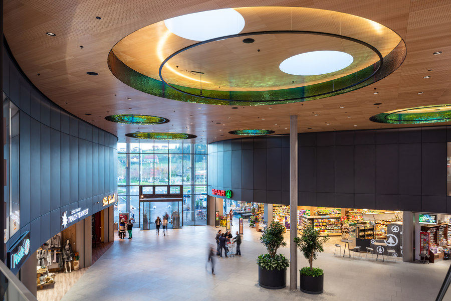 Shopping Mall WEZ von BEHF Architects | Shop-Interieurs
