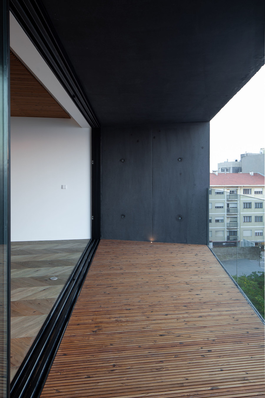 429 Foz Housing by dEMM arquitectura | Apartment blocks