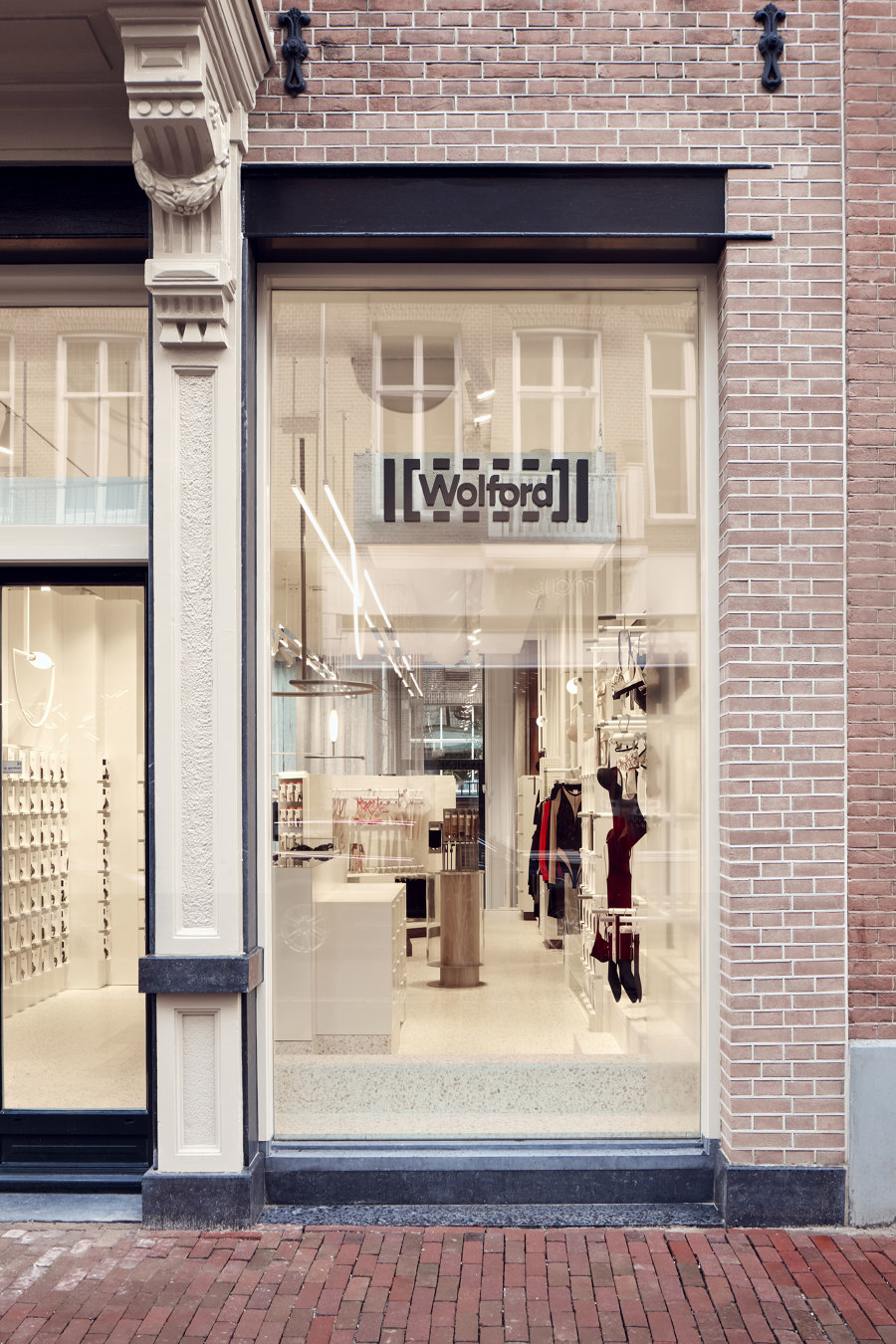 Wolford Amsterdam Flagship Store de Studio Modijefsky | Diseño de tiendas