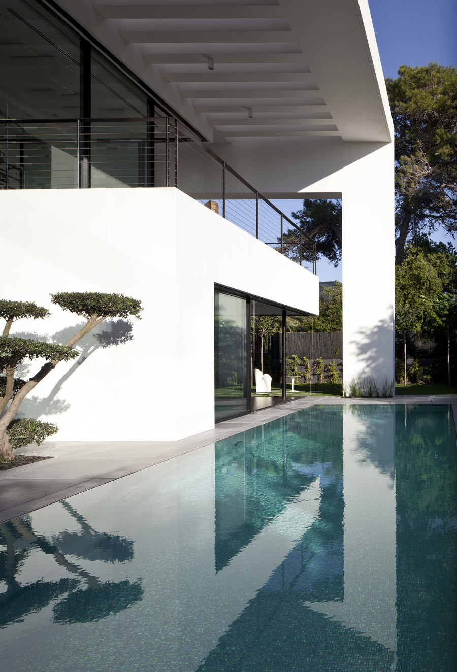 Contemporary Bauhaus on the Carmel de Pitsou Kedem Architects | Maisons particulières