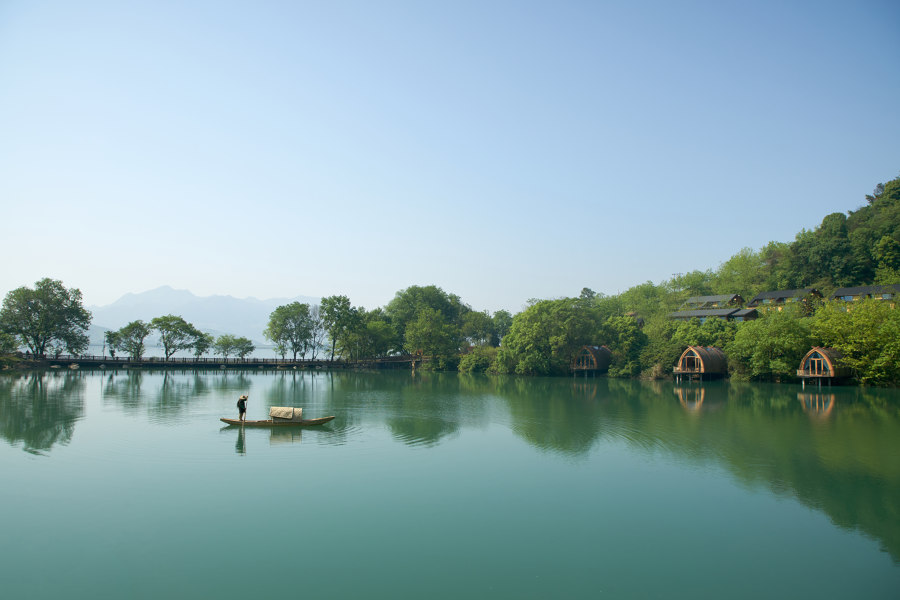 Boat Rooms on the Fuchun River di The Design Institute of Landscape and Architecture China Academy of Art | Alberghi