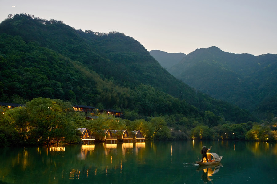 Boat Rooms on the Fuchun River di The Design Institute of Landscape and Architecture China Academy of Art | Alberghi