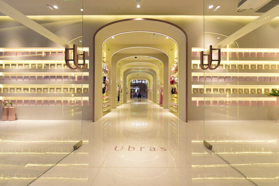 Ubras by Ito Masaru Design Project / SEI | Shop interiors