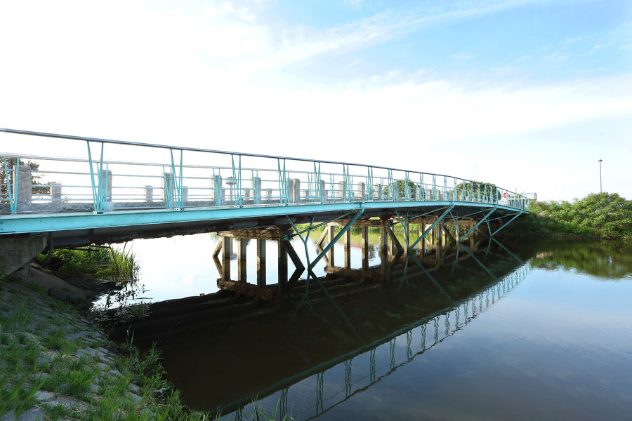 Deck plank for the pedestrian bridge in Chioggia | Manufacturer references | Saimex