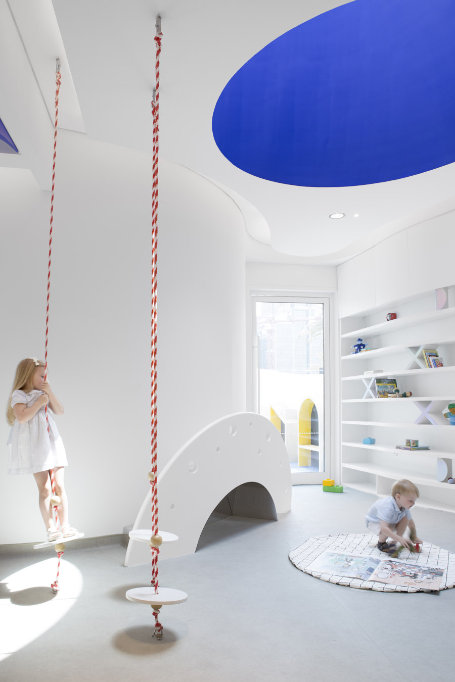 ORA, Nursery of the Future von Roar Design Studio | Kindergärten/Krippen