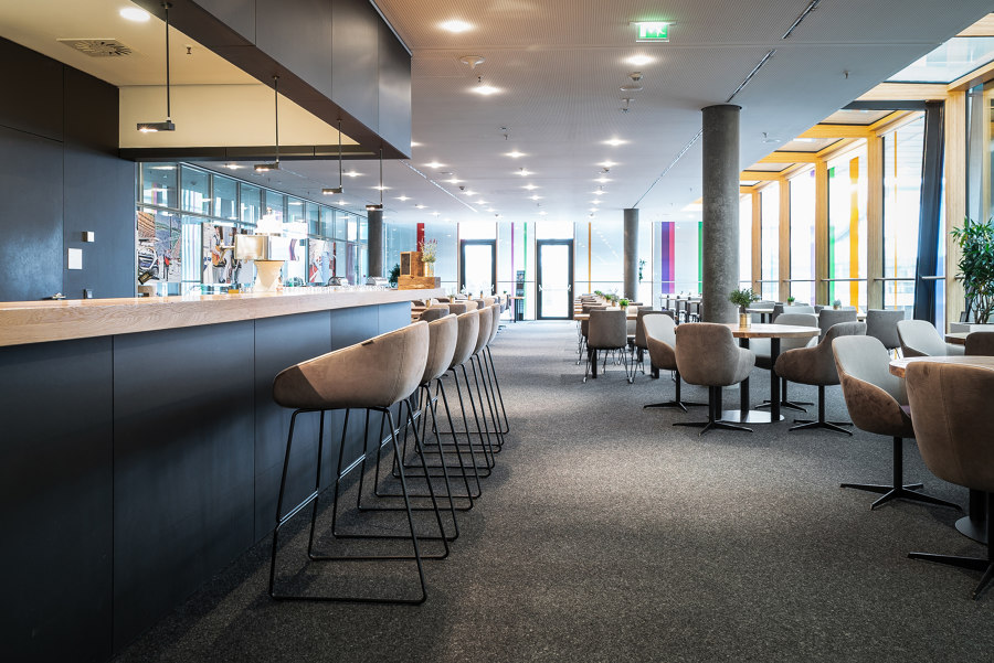 VIP-Lounge Stuttgart de IKONO | Références des fabricantes