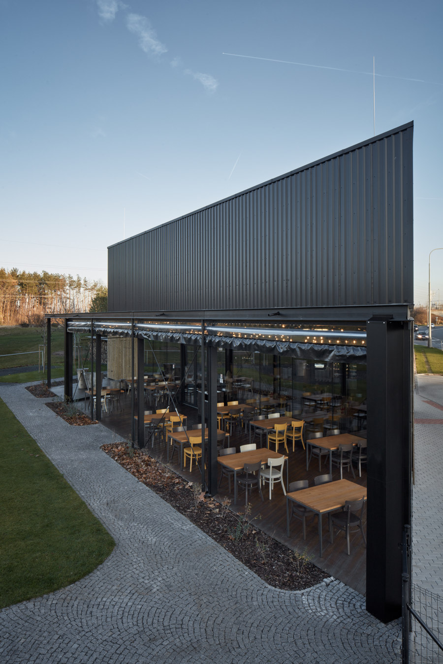 Hostivar H2 – Brewery with restaurant and bakery de ADR | Constructions industrielles