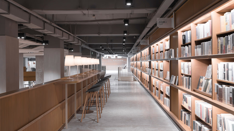 Altlife Bookstore in Ningbo von Kokaistudios | Shop-Interieurs