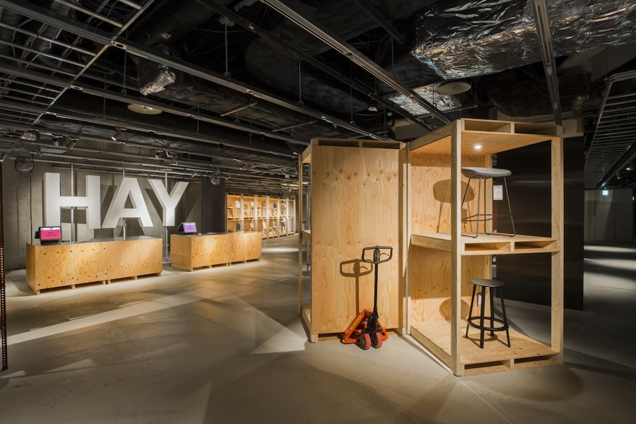HAY pop-up store in Tokyo de Schemata Architects | Intérieurs de magasin
