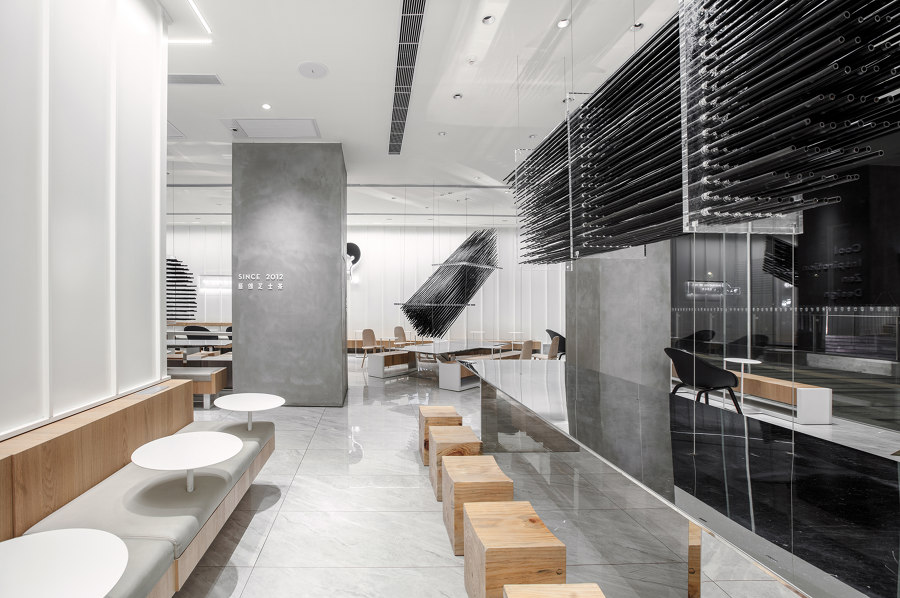 HEYTEA at Zhengzhou Grand Emporium by MOC Design Office | Café interiors