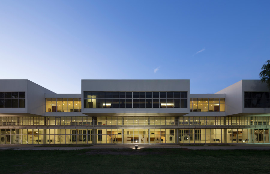 Dr. Gutiérrez Hospital von Mario Corea Arquitectura | Krankenhäuser