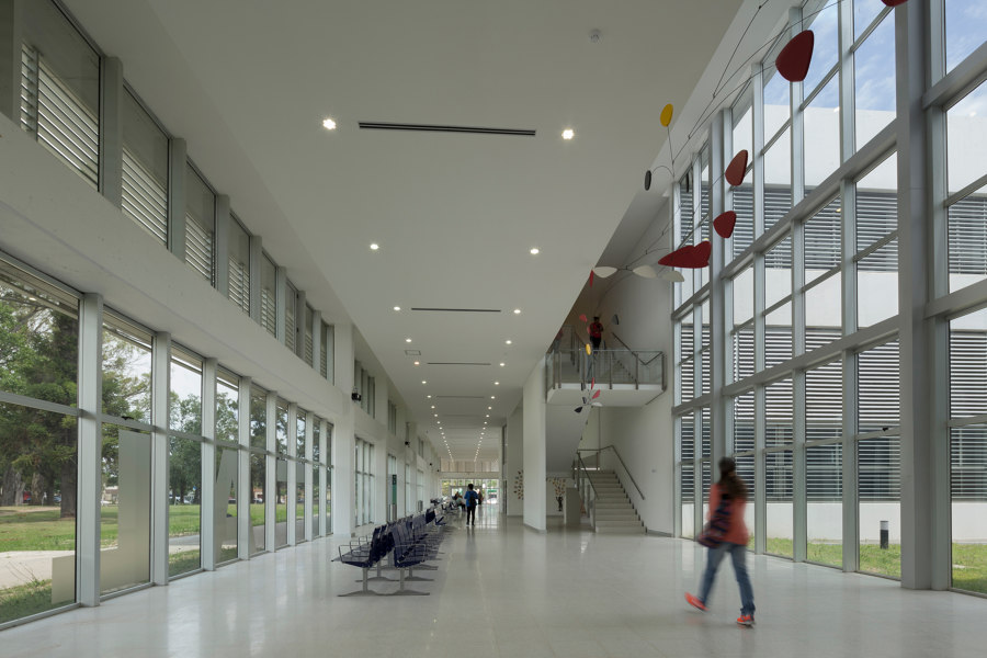 Dr. Gutiérrez Hospital von Mario Corea Arquitectura | Krankenhäuser