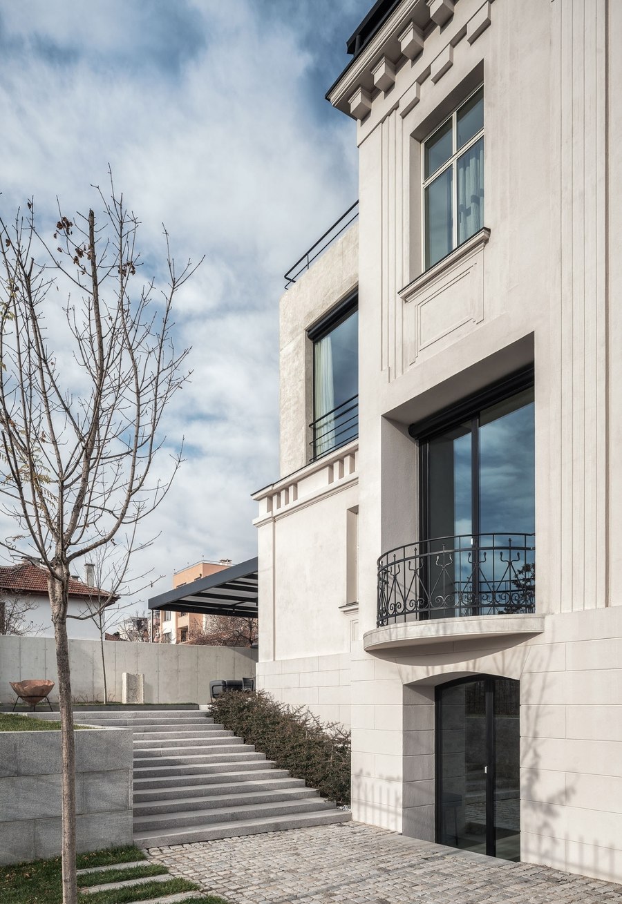White Concrete Old House de I/O architects | Maisons particulières