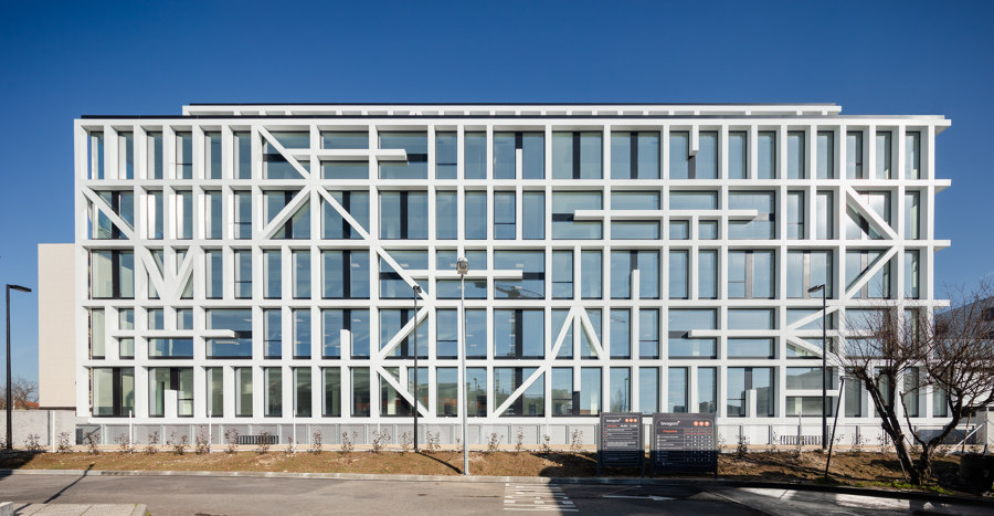 URBO Business Center di Nuno Capa Arquitecto | Edifici per uffici