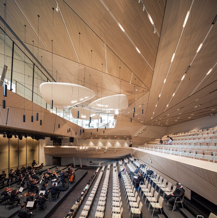 Andermatt Concert Hall de Studio Seilern Architects | Salas de conciertos