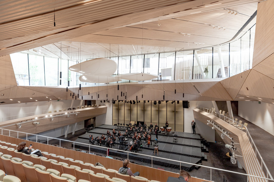 Andermatt Concert Hall di Studio Seilern Architects | Auditorium
