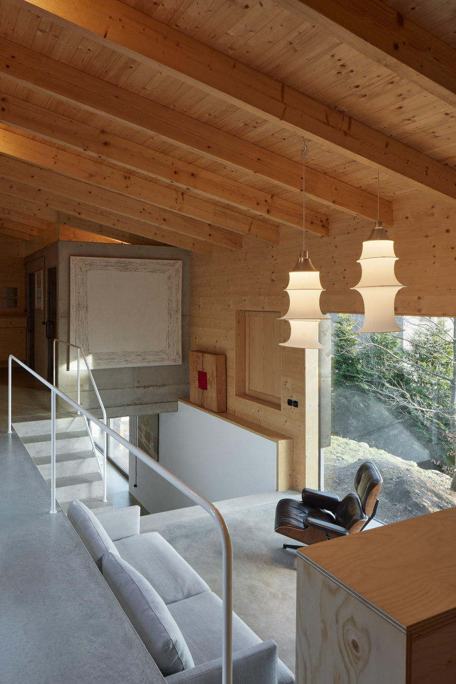 House Behind the Wall de Mjölk architekti | Casas Unifamiliares
