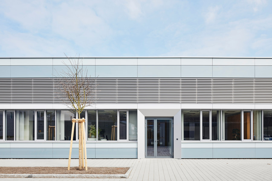 Erbe Production Hall de Dannien Roller Architekten und Partner | Immeubles de bureaux