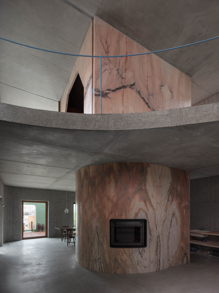 Casa do Monte de Leopold Banchini Architects | Pièces d'habitation