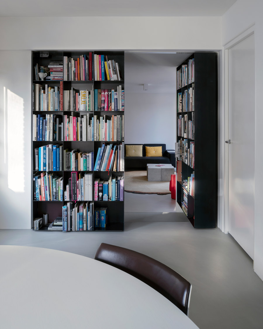 Pivoting Bookshelf project by Ernst Hoek |  | FritsJurgens