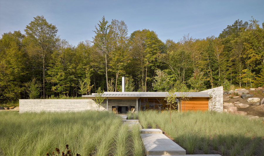 Quebec Pool House by MacKay-Lyons Sweetapple Architects | Detached houses