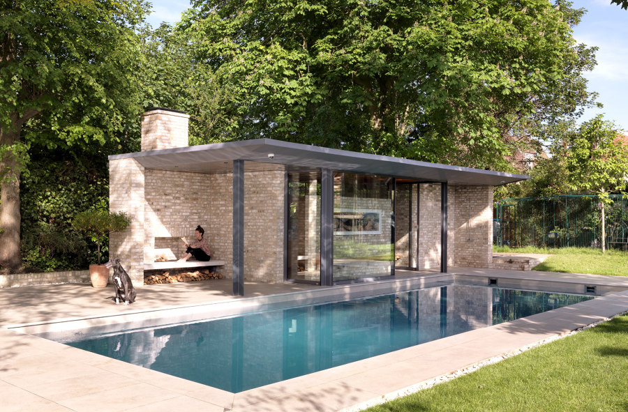 Pared-back garden Pavilions de Threefold Architects | Piscines en plein air