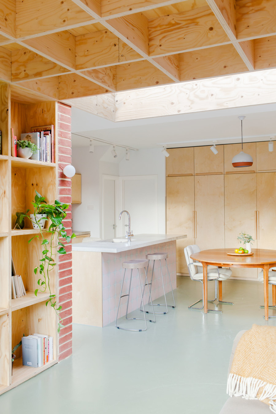 Hive House de nimtim architects | Pièces d'habitation